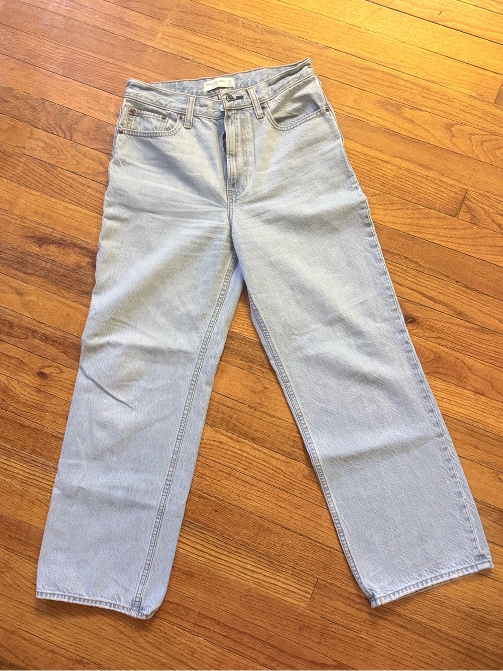 Abercrombie & Fitch The Loose High Rise Jeans 27 4 Short Light Wash